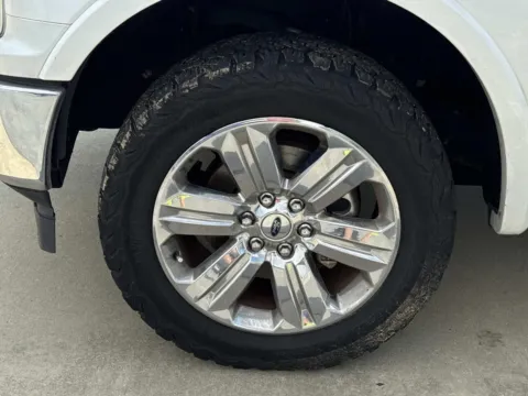 More photos of 2019 Ford F-150 LARIAT at Champion Chrysler Dodge Jeep Ram, MS