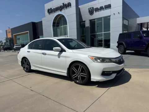 White 2017 Honda Accord Sedan Sport SE for sale in Gulfport, MS