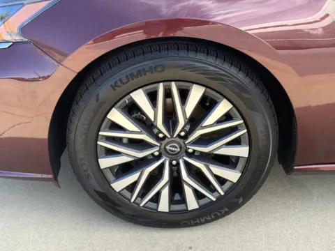 More photos of 2024 Nissan Altima 2.5 SV at Champion Chrysler Dodge Jeep Ram, MS