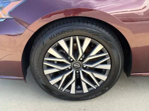 More photos of 2024 Nissan Altima 2.5 SV at Champion Chrysler Dodge Jeep Ram, MS
