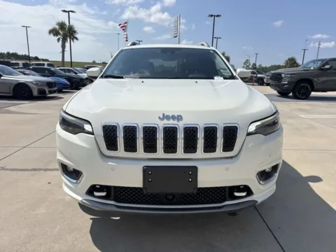 Photos of 2019 Jeep Cherokee Overland for sale in Gulfport, MS at Champion Chrysler Dodge Jeep Ram