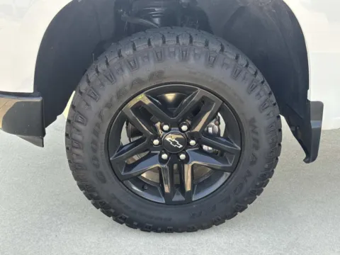 More photos of 2024 Chevrolet Silverado 1500 LT Trail Boss at Champion Chrysler Dodge Jeep Ram, MS