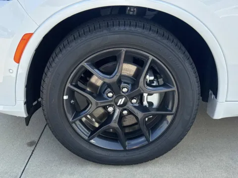 More photos of 2026 Dodge Durango GT Plus HEMI V8 at Champion Chrysler Dodge Jeep Ram, MS