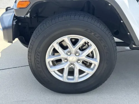 More photos of 2023 Jeep Gladiator Sport S at Champion Chrysler Dodge Jeep Ram, MS