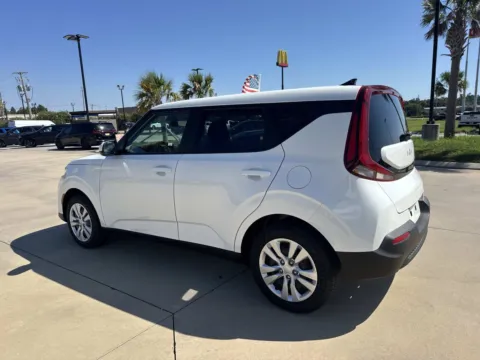 More photos of 2022 Kia Soul LX at Champion Chrysler Dodge Jeep Ram, MS