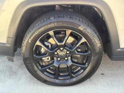 More photos of 2026 Jeep Compass Latitude Altitude at Champion Chrysler Dodge Jeep Ram, MS