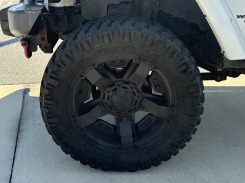 More photos of 2014 Jeep Wrangler Unlimited Rubicon X at Champion Chrysler Dodge Jeep Ram, MS
