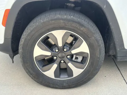 More photos of 2024 Jeep Grand Cherokee 4xe at Champion Chrysler Dodge Jeep Ram, MS