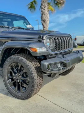 More photos of 2025 Jeep Gladiator Nighthawk at Champion Chrysler Dodge Jeep Ram, MS