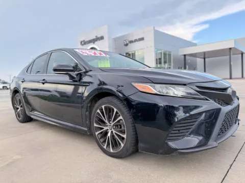 Black 2018 Toyota Camry L for sale in Gulfport, MS