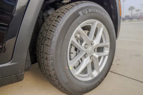 More photos of 2025 Jeep Grand Cherokee Laredo X at Champion Chrysler Dodge Jeep Ram, MS