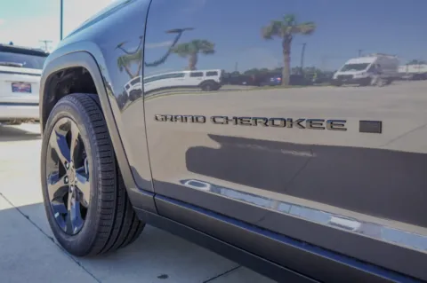 More photos of 2025 Jeep Grand Cherokee Limited at Champion Chrysler Dodge Jeep Ram, MS