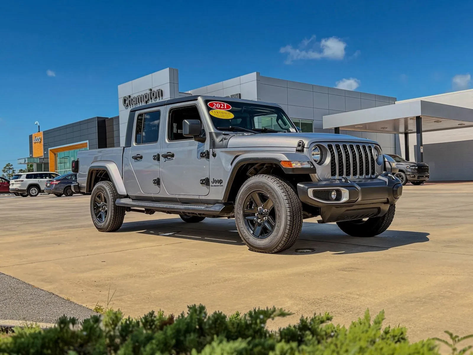 Silver 2021 Jeep Gladiator Sport S for sale in Gulfport, MS