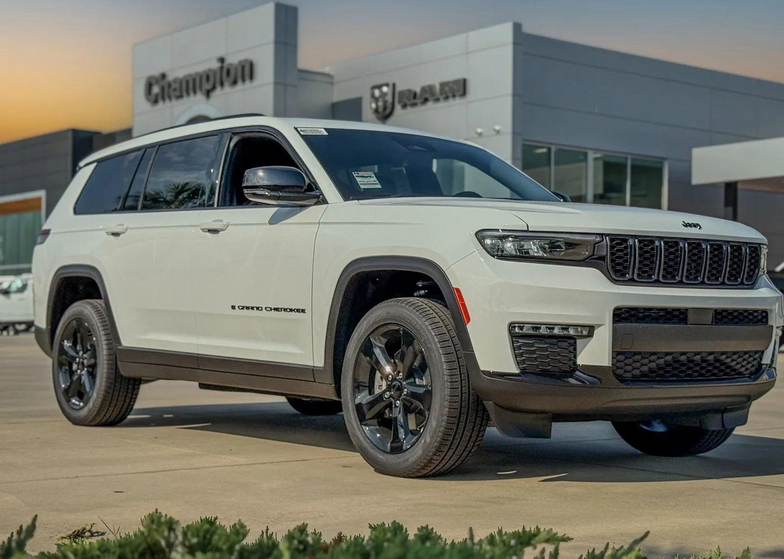 White 2025 Jeep Grand Cherokee L Limited for sale in Gulfport, MS
