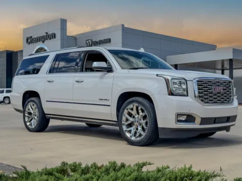White 2018 GMC Yukon XL Denali for sale in Gulfport, MS