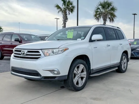 Photos of 2013 Toyota Highlander Limited for sale in Gulfport, MS at Champion Chrysler Dodge Jeep Ram