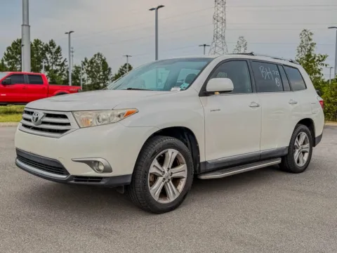 Photos of 2013 Toyota Highlander Limited for sale in Gulfport, MS at Champion Chrysler Dodge Jeep Ram