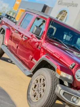 More photos of 2022 Jeep Gladiator Overland at Champion Chrysler Dodge Jeep Ram, MS