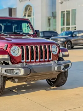More photos of 2022 Jeep Gladiator Overland at Champion Chrysler Dodge Jeep Ram, MS