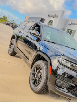 More photos of 2025 Jeep Grand Cherokee Altitude X at Champion Chrysler Dodge Jeep Ram, MS