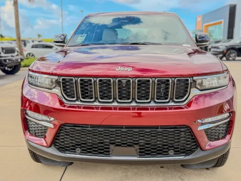 Another view of 2025 Jeep Grand Cherokee Limited for sale in Gulfport, MS at Champion Chrysler Dodge Jeep Ram