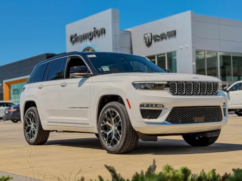 Another view of 2025 Jeep Grand Cherokee Summit Reserve for sale in Gulfport, MS at Champion Chrysler Dodge Jeep Ram