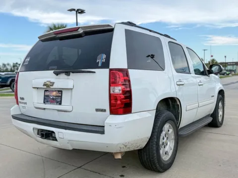 More photos of 2011 Chevrolet Tahoe LS at Champion Chrysler Dodge Jeep Ram, MS