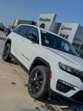 More photos of 2025 Jeep Grand Cherokee Limited at Champion Chrysler Dodge Jeep Ram, MS