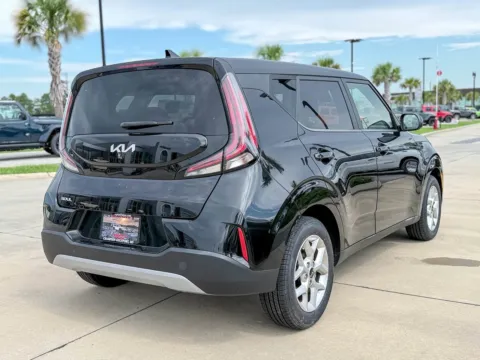 More photos of 2023 Kia Soul LX at Champion Chrysler Dodge Jeep Ram, MS