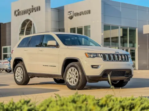 White 2022 Jeep Grand Cherokee WK Laredo E for sale in Gulfport, MS