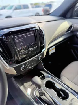 More photos of 2022 Chevrolet Traverse LS at Champion Chrysler Dodge Jeep Ram, MS