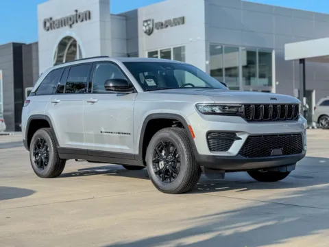 Silver 2025 Jeep Grand Cherokee Altitude X for sale in Gulfport, MS