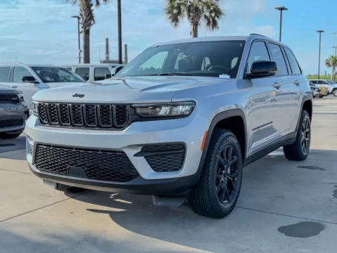 Another view of 2025 Jeep Grand Cherokee Altitude X for sale in Gulfport, MS at Champion Chrysler Dodge Jeep Ram