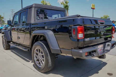 More photos of 2023 Jeep Gladiator Sport at Champion Chrysler Dodge Jeep Ram, MS