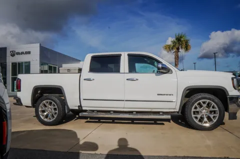 More photos of 2017 GMC Sierra 1500 SLT at Champion Chrysler Dodge Jeep Ram, MS