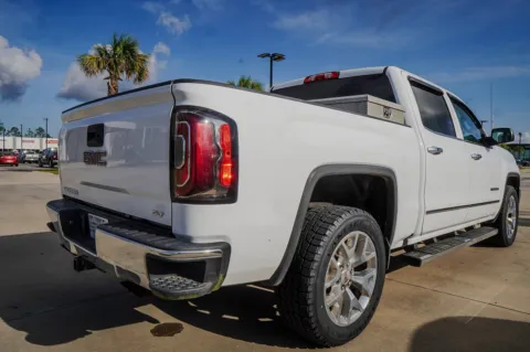 More photos of 2017 GMC Sierra 1500 SLT at Champion Chrysler Dodge Jeep Ram, MS