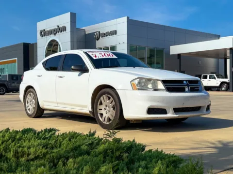 White 2013 Dodge Avenger SE for sale in Gulfport, MS