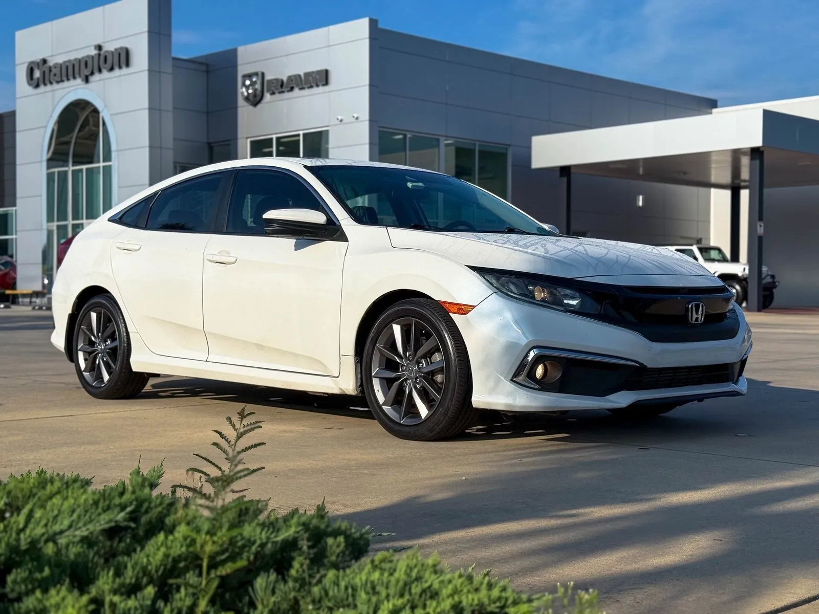 White 2021 Honda Civic Sedan EX for sale in Gulfport, MS