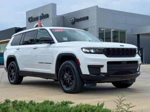White 2024 Jeep Grand Cherokee L Altitude for sale in Gulfport, MS