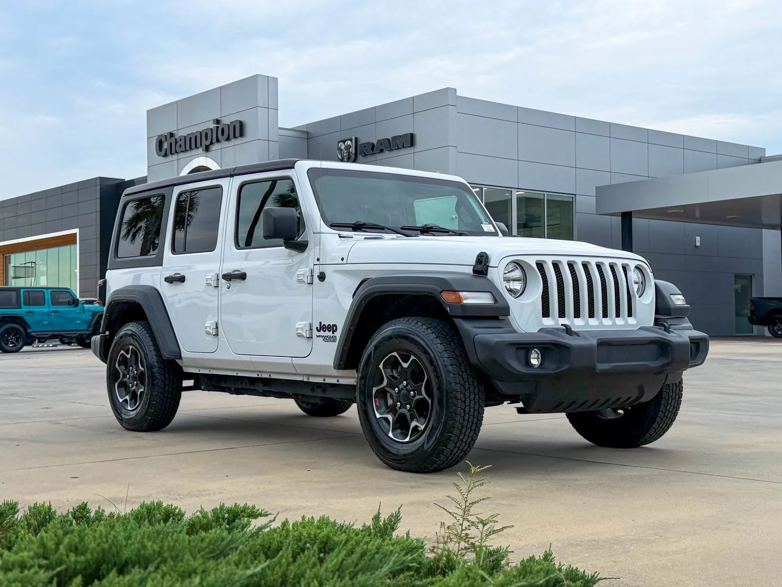 White 2021 Jeep Wrangler Unlimited Sport S for sale in Gulfport, MS