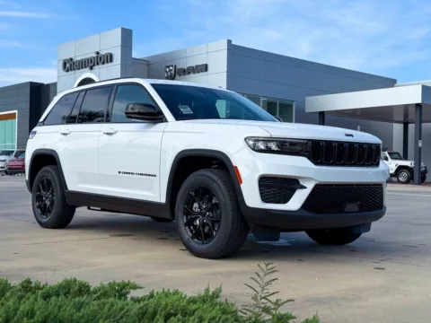 White 2025 Jeep Grand Cherokee Altitude X for sale in Gulfport, MS
