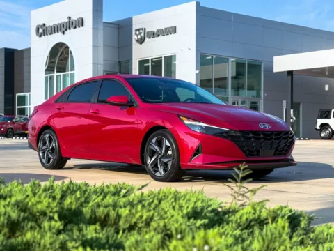 Red 2023 Hyundai Elantra SEL for sale in Gulfport, MS