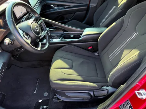More photos of 2023 Hyundai Elantra SEL at Champion Chrysler Dodge Jeep Ram, MS