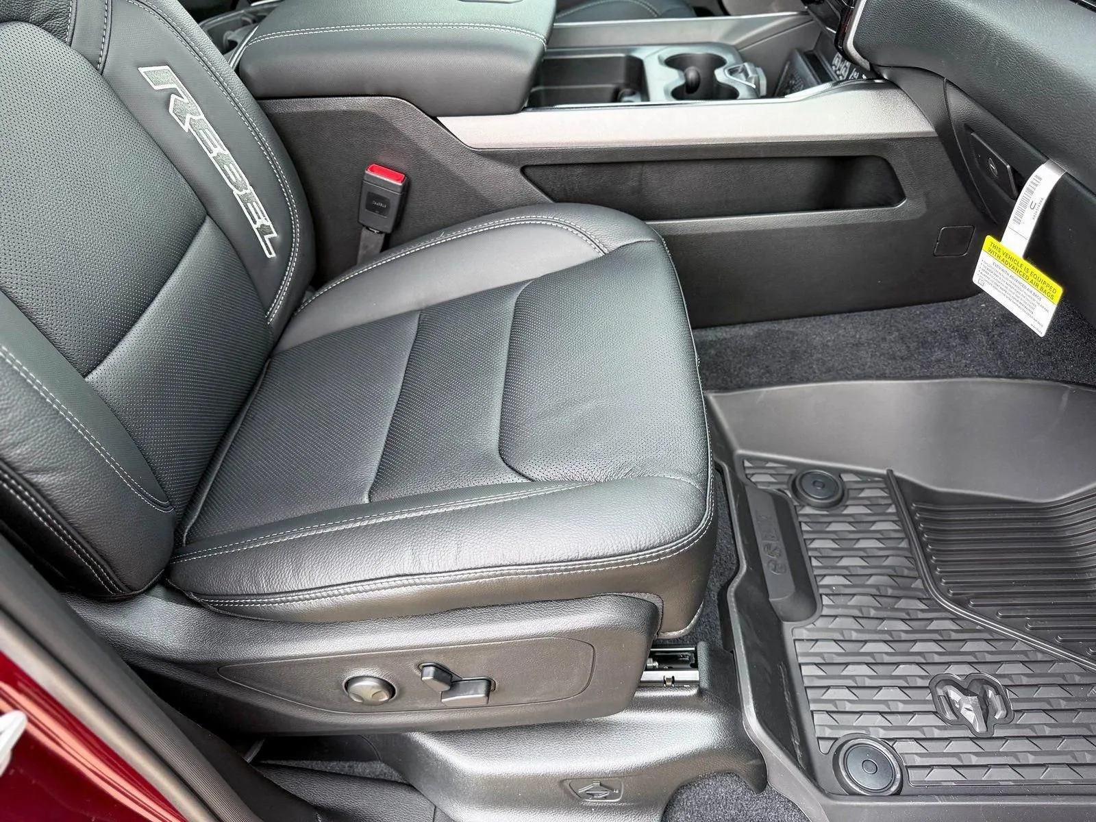 2026 RAM 1500 Rebel - Photo 14