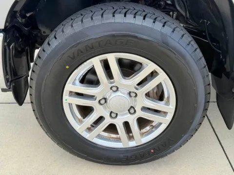 More photos of 2018 Toyota Tundra SR5 at Champion Chrysler Dodge Jeep Ram, MS