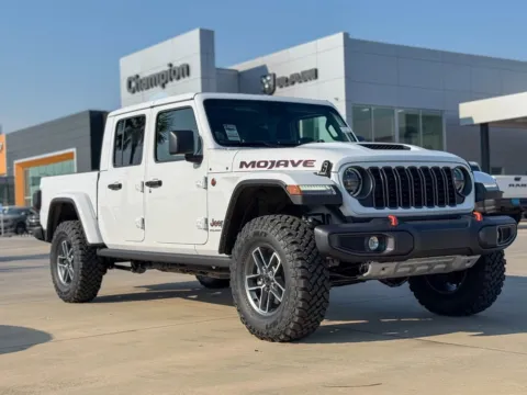 White 2025 Jeep Gladiator Mojave for sale in Gulfport, MS