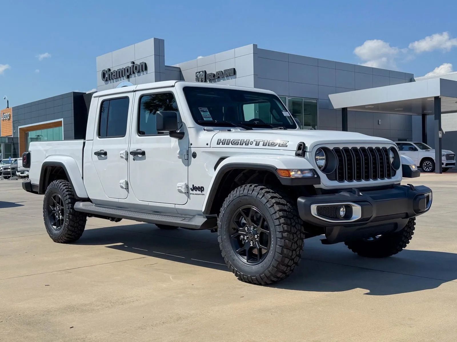 White 2025 Jeep Gladiator High Tide for sale in Gulfport, MS