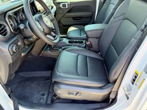 More photos of 2025 Jeep Gladiator High Tide at Champion Chrysler Dodge Jeep Ram, MS