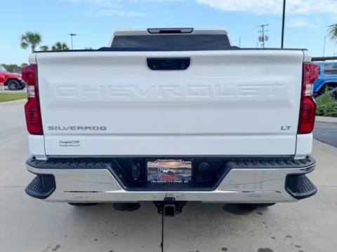 More photos of 2022 Chevrolet Silverado 1500 LT at Champion Chrysler Dodge Jeep Ram, MS