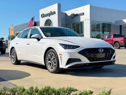 White 2023 Hyundai Sonata SEL for sale in Gulfport, MS